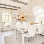 6 Person In Jerup-by Traum