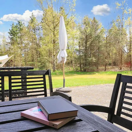 6 Person In Jerup-by Traum