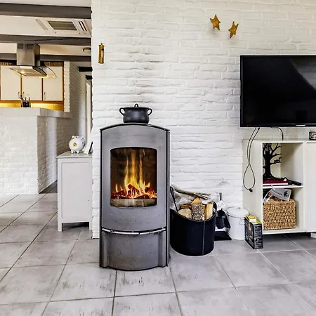 度假居 6 Person In Jerup-by Traum